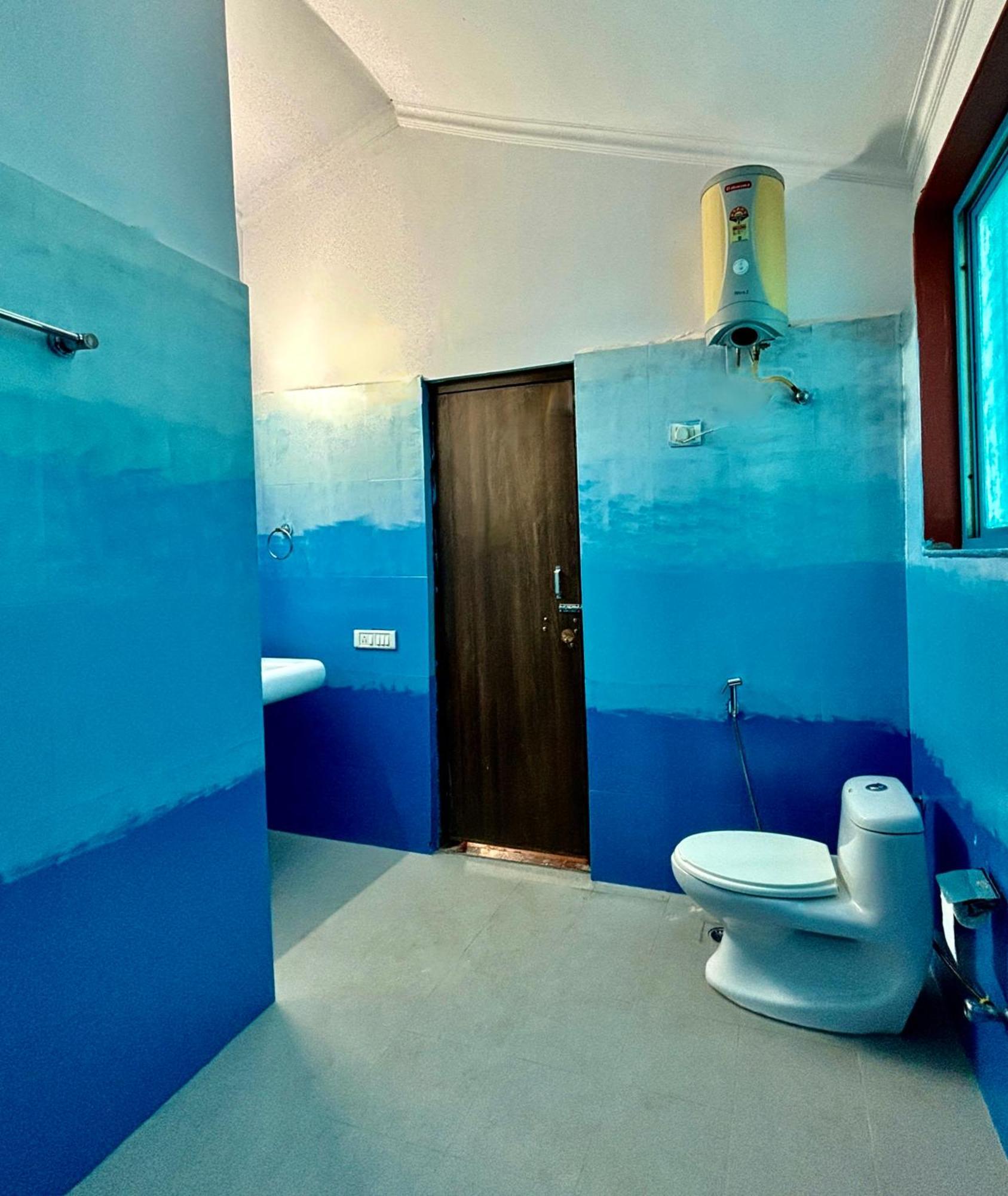 Atulyam Villa- アンジュナ エクステリア 写真