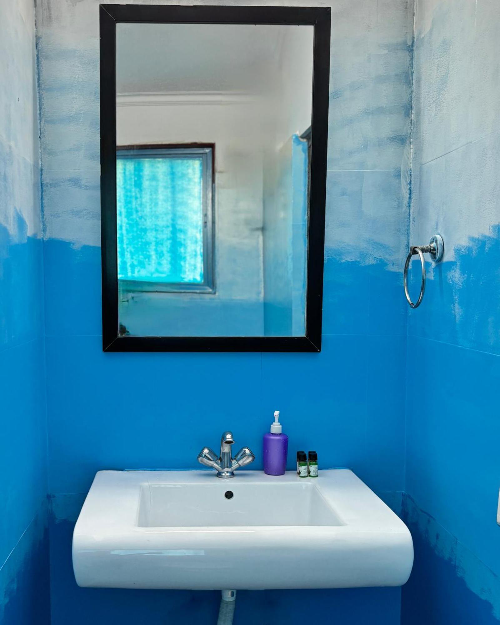 Atulyam Villa- アンジュナ エクステリア 写真