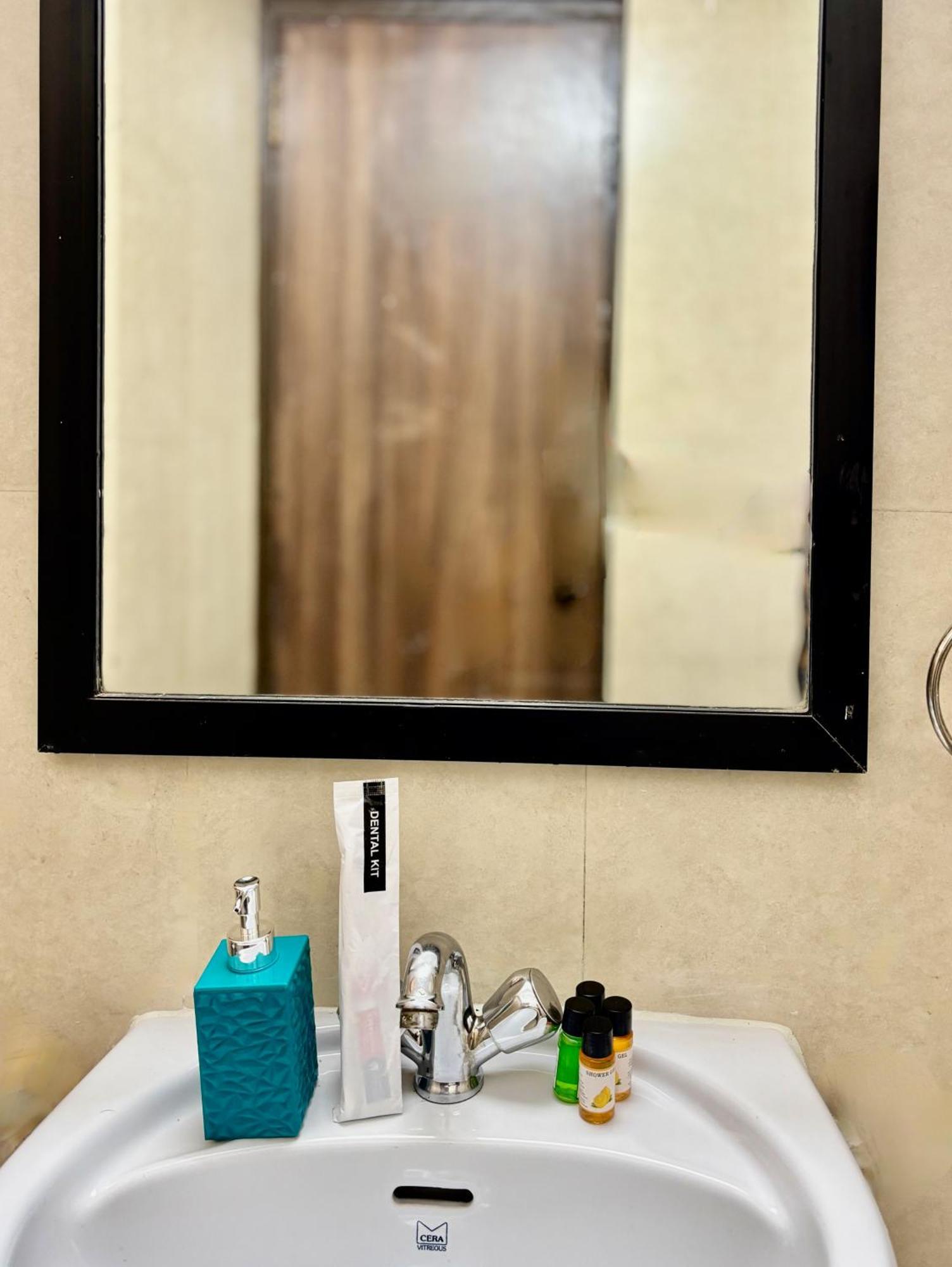 Atulyam Villa- アンジュナ エクステリア 写真