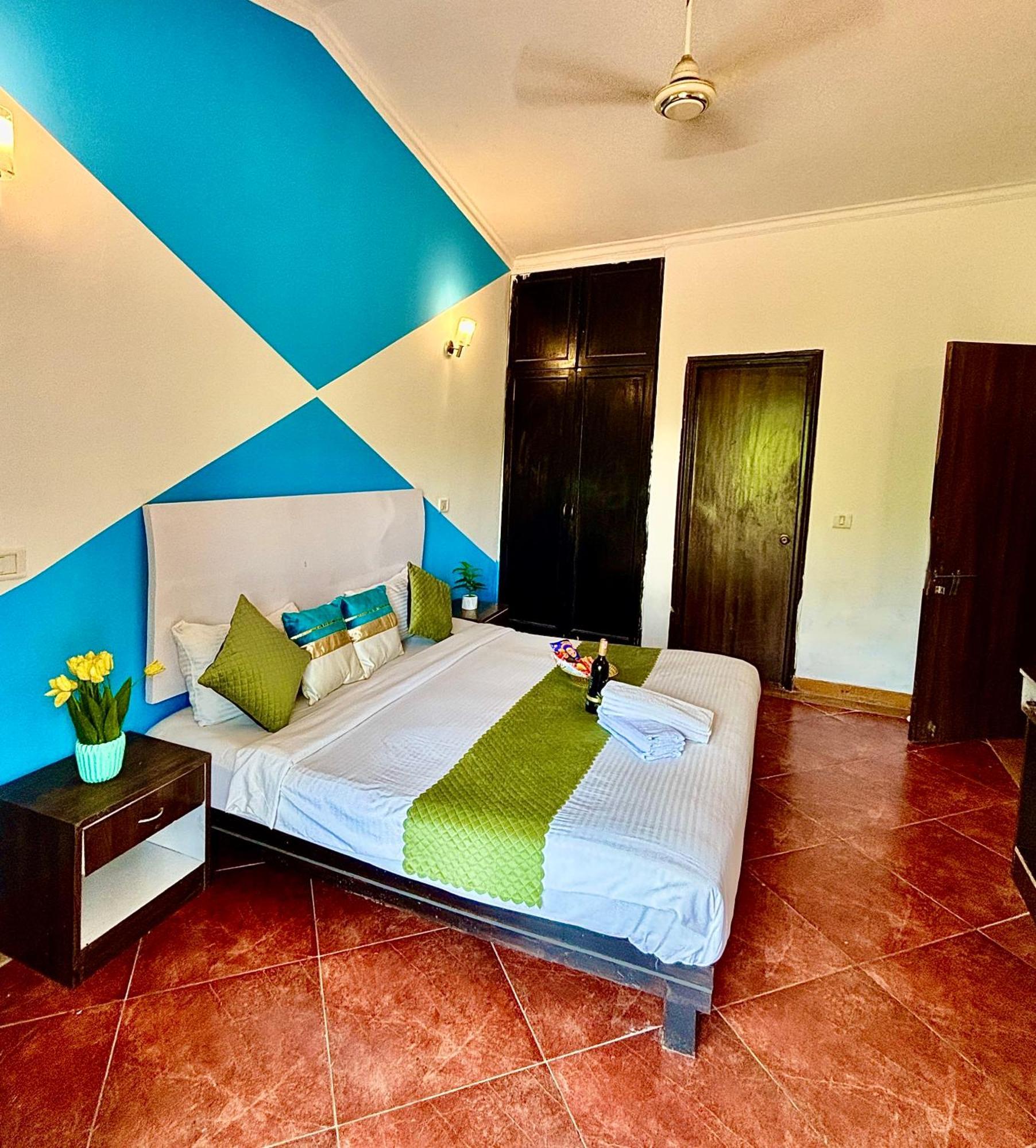 Atulyam Villa- アンジュナ エクステリア 写真